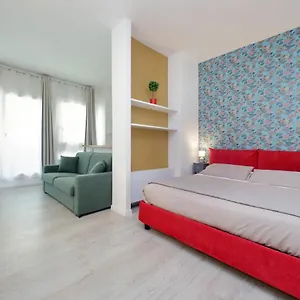  Apartment Porta San Giovanni Italy