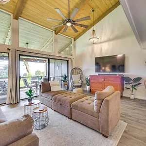 Apartment Chic With Lanai And Complex Pools! United States